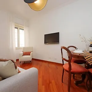 Ruggero's Apartament